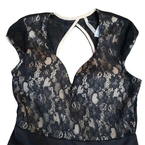 Lace & Satin Black A-Line Dress With Keyhole Design By Zinga - Picture 2 of 6